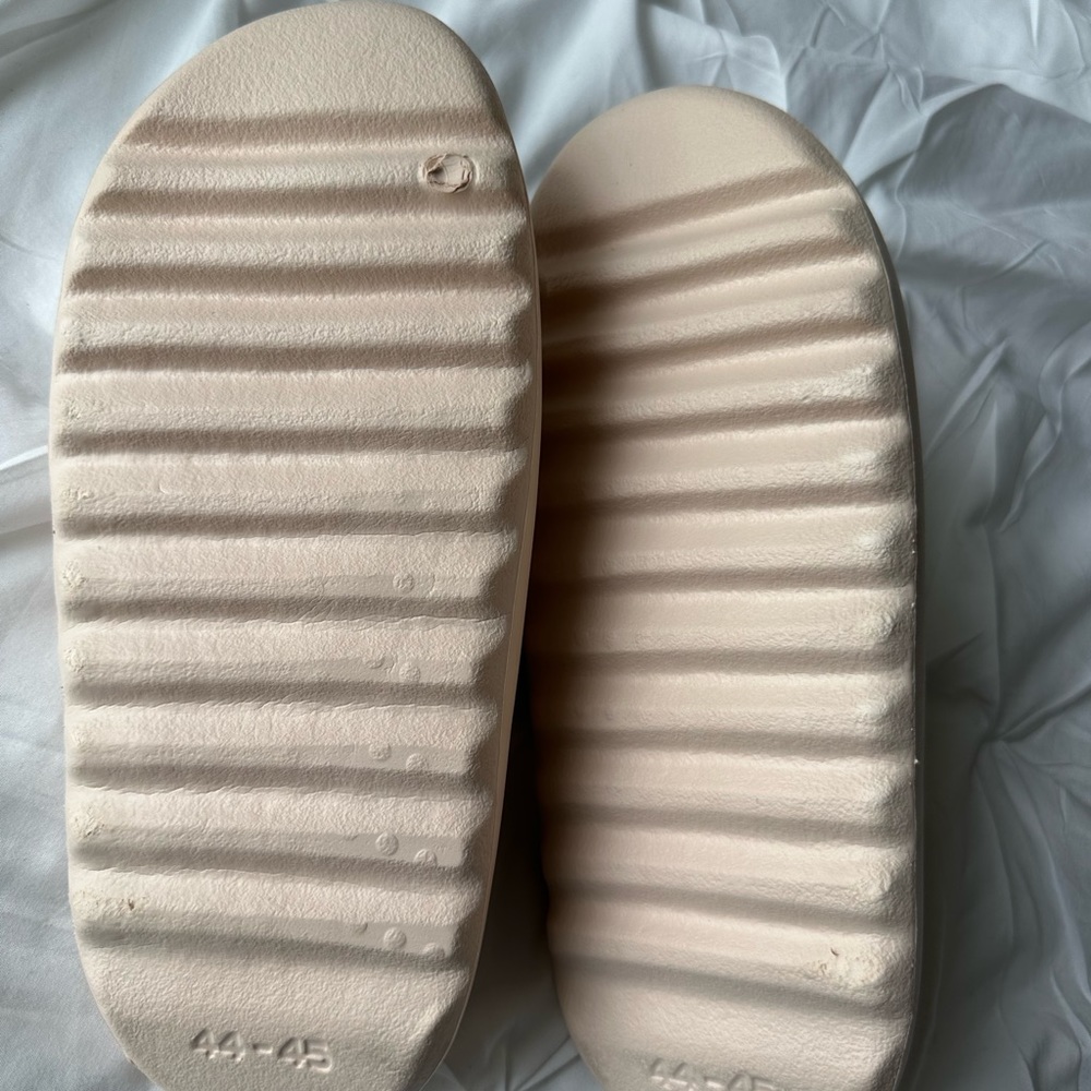 Bundle Of 2, Squishy Slides, Size 44-45, Cream An… - image 7